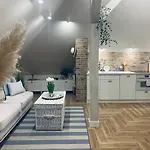 Kamienica Arte 5 *