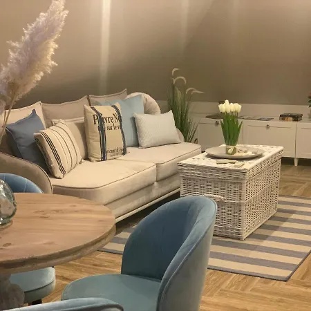 Kamienica Arte 5 アパート ウストカ