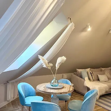 アパート Kamienica Arte 5 *