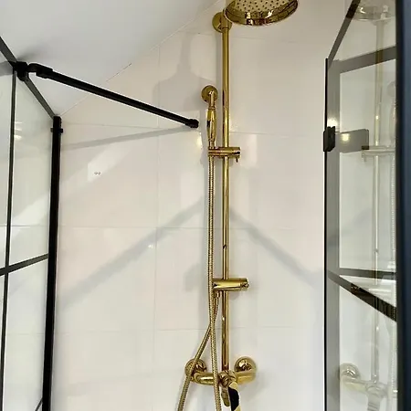 Kamienica Arte 5 ウストカ